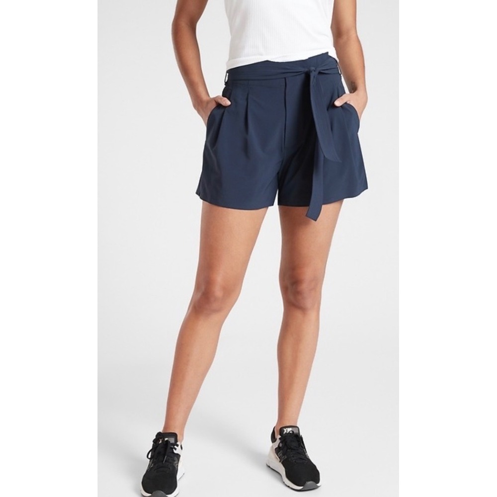 Athleta Skyline Short II Women 18 Navy Blue Tie Waist Pleated High Rise 530635